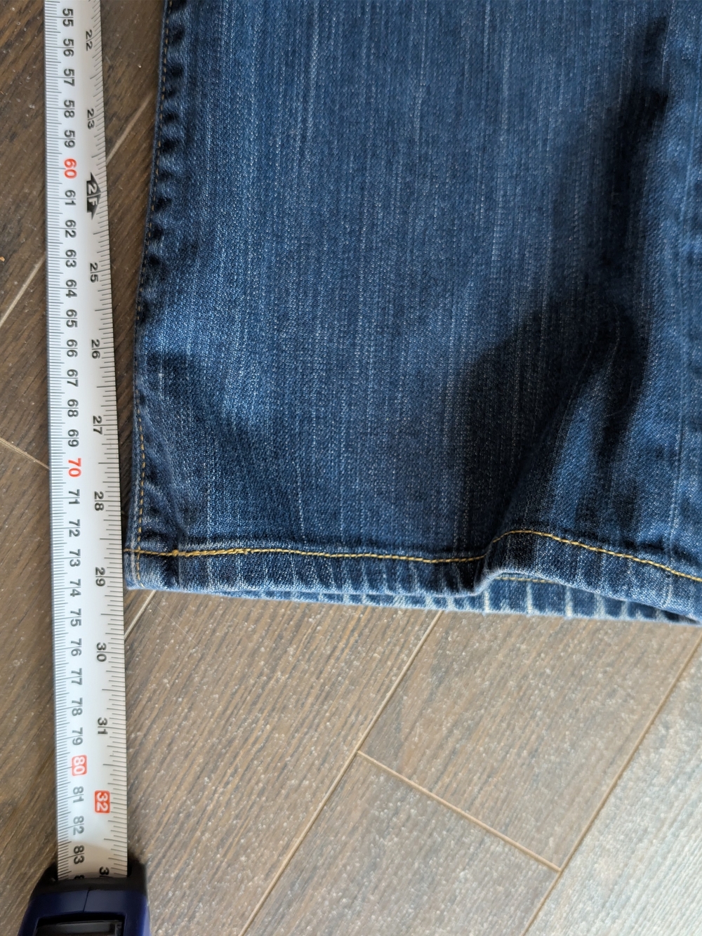 Vintage Levi's Women's Ultra Low Rise Bootcut Jeans - Dark Blue Wash - Picture 10 of 10